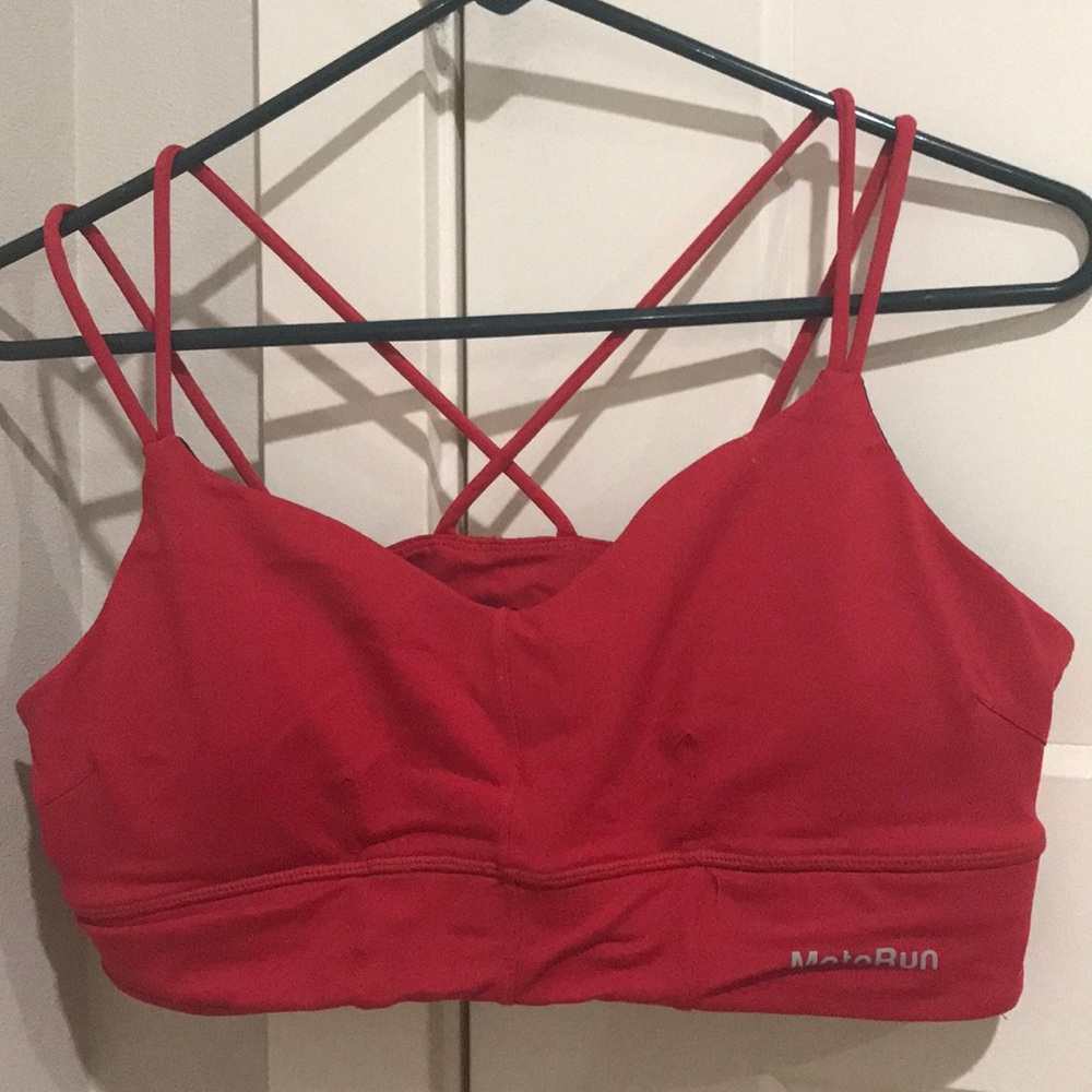 Push-up sports bra